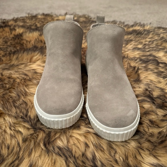 TIMBERLAND Suede Pull On Sneakers - Picture 2 of 6